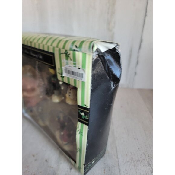 Vintage Town decorating Xmas tree village set kids home decor - Picture 8 of 12